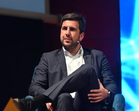 Enrique Riquelme en evento sobre energías renovables